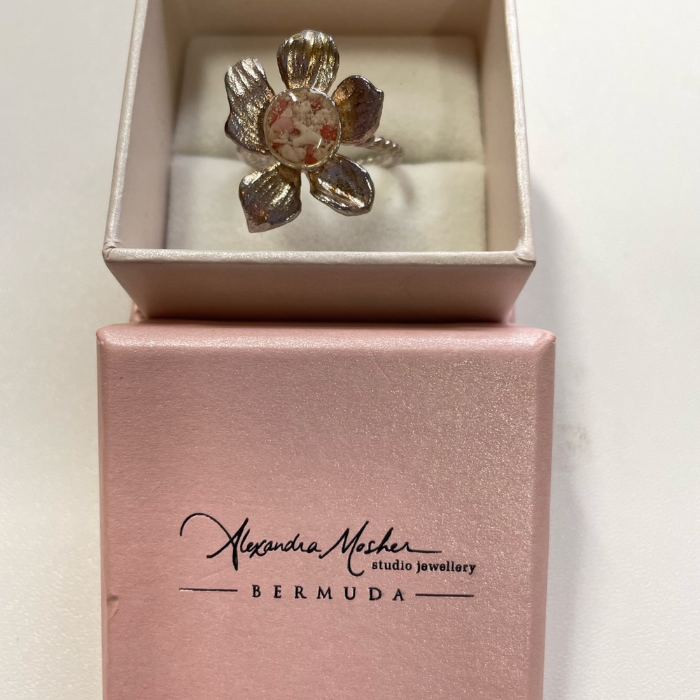 Alexander Mosher FERA ~  PINK SAND - MEDIUM FLOWER BRAIDED BAND RING. Size 8.